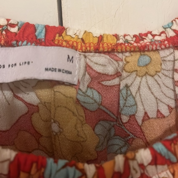 DONATED❌Vibrant floral crop top - Picture 4 of 5